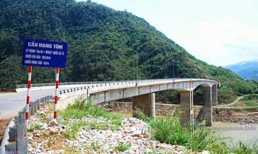 Cầu Hang Tôm