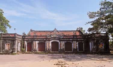 Đình Hòa Ninh.