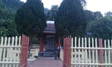 那颜炮台遗址