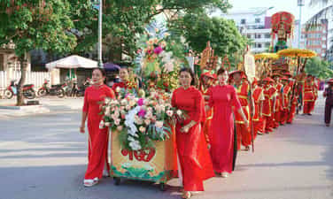 반청과 반데이 축제