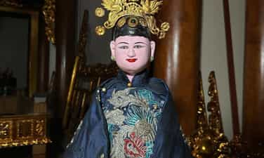 Đền thờ Cô Bé Minh Lương