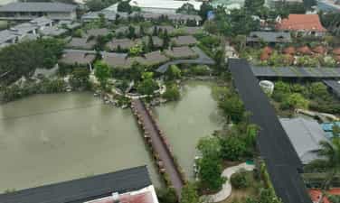 Làng Du lịch sinh thái Sen Hồ