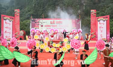 Lễ hội Động Tiên - chợ quê Hàm Yên