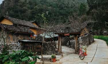 Làng văn hóa du lịch Lũng Cẩm