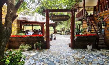 Khu du lịch sinh thái Suối Đá Hòn Giao