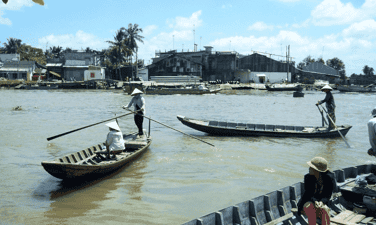 Bến đò Tứ Tổng
