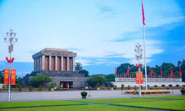ハノイでは、9月2日の国慶節(ベトナムの建国記念日)に、市内の主要な史跡や名勝が無料で開放されます。