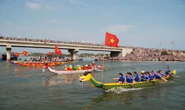 Lễ hội truyền thống sông nước Đà Nông