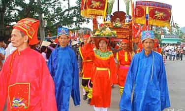 Lễ hội Hoa Lư