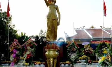 Công viên Tượng đài - Đền thờ Anh hùng liệt sĩ Võ Thị Sáu