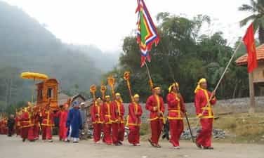 Lễ hội rước thần cá
