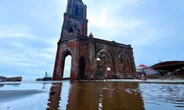 Hai Ly collapsed church