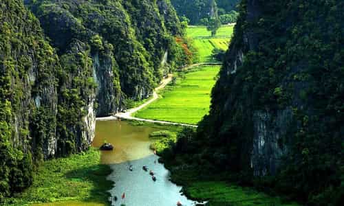 Journey Through Majestic Caves at Tam Coc - Bich Dong