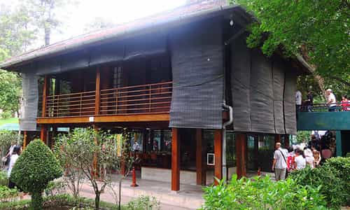 Khu Di tích Chủ tịch Hồ Chí Minh tại Phủ Chủ tịch - Địa chỉ đỏ lưu dấu chân Người