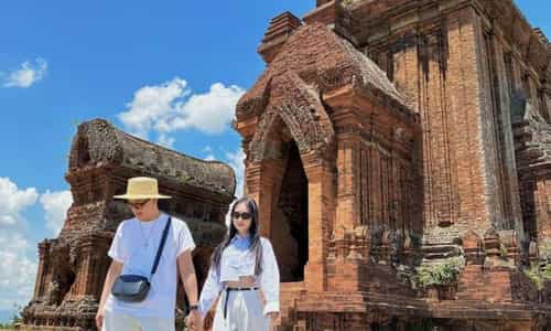 Khám phá Tháp Bánh Ít Quy Nhơn nét đẹp văn hóa ChamPa