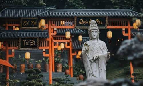 Sacred Serenity: The Unseen Beauty of Cay Thi Pagoda