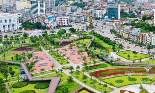 Tận Hưởng Không Gian Xanh Mát Tại Công Viên Hoa Hạ Long