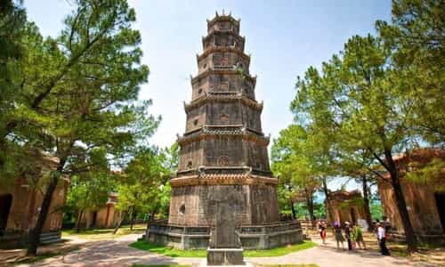 Chùa Thiên Mụ – Nét Đẹp Linh Thiêng Giữa Lòng Cố Đô Huế