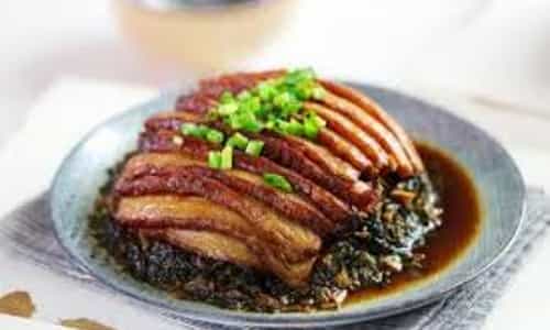 Thưởng Thức Khâu Nhục Tiên Yên: Hương Vị Làm Say Lòng Du Khách