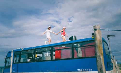 Bus Café: Chiếc Xe Buýt Biến Thành Không Gian Sống Ảo Tuyệt Đẹp