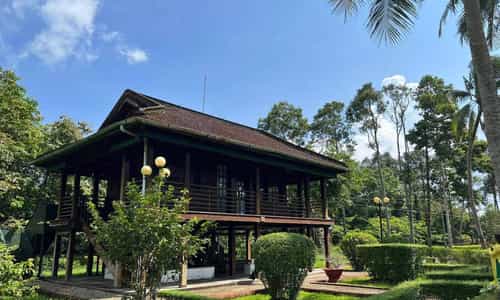 Khu Tưởng Niệm Chủ Tịch Hồ Chí Minh: Điểm Đến Hấp Dẫn Tại Cà Mau