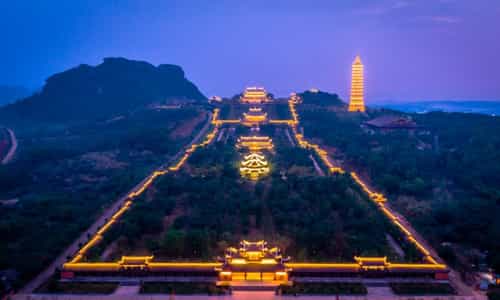 Khám phá tour đêm chùa Bái Đính: Lắng nghe nhịp thở của núi rừng