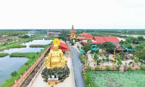 Khám phá Chùa Vạn Phước - Tiên cảnh giữa xứ Dừa