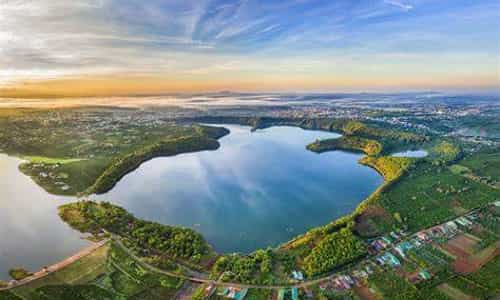 Biển Hồ- Tơ Nưng, đôi mắt của Pleiku