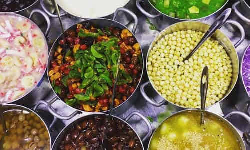 Ngọt Lịm Hồn Với Tiệm Chè 24 Sắc Thái Bên Dòng Hương Giang