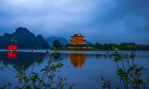 Chùa Vàng Ninh Bình: Khám Phá Kiến Trúc Bát Giác và Không Gian Thiền Tịnh