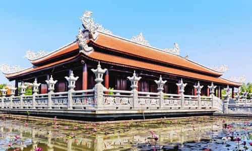 NAM PHƯƠNG LINH TỪ - CỐ ĐÔ HUẾ GIỮA TRỜI NAM