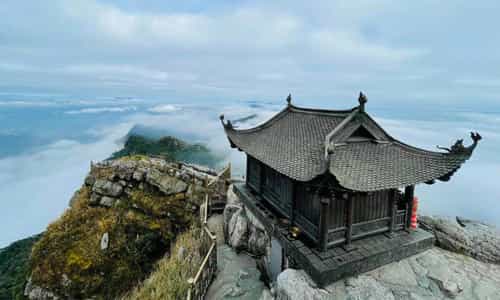 Explore Dong Pagoda: A Majestic Blend of History and Spirituality