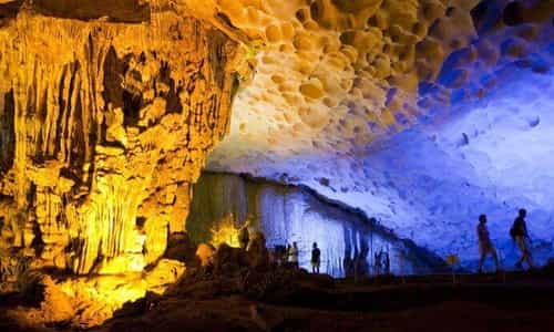 Hang Đầu Gỗ: Vẻ Đẹp Kỳ Ảo Và Câu Chuyện Lịch Sử Hào Hùng