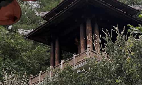 Huyen Khong Son Thuong - Time Gate in the heart of Hue