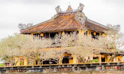 Di Sản Huế Xưa: Những Phút Giây Độc Đáo Tại Lầu Tứ Phương Vô Sự