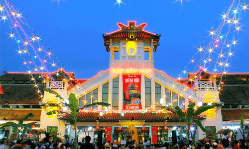 Khám phá chợ đêm Ninh Kiều