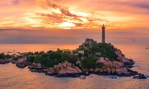 The Pristine Beauty of Ke Ga Lighthouse After 125 Years