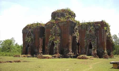 Chien Dan Tower - Silent historical witness