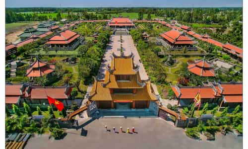 Tìm về văn hóa truyền thống ở khu du lịch văn hóa Phương Nam