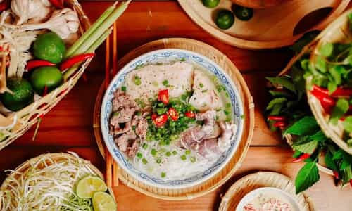 Bún Quậy Phú Quốc: Món Ăn Ngon Khó Cưỡng Cho Tín Đồ Ẩm Thực