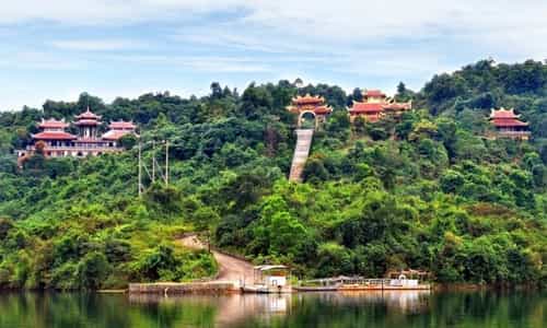 Về Với Thiền Viện Trúc Lâm Bạch Mã – Chốn An Yên Giữa Thiên Nhiên Hoang Sơ
