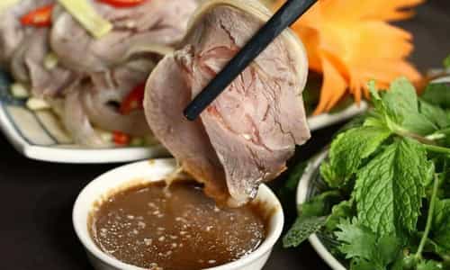 Thịt Dê Ninh Bình: Tinh Hoa Ẩm Thực Cố Đô Đậm Đà Khó Quên