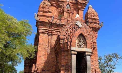 Tháp Pô Klong Garai – Biểu tượng tâm linh đặc sắc của người Chăm Ninh Thuận