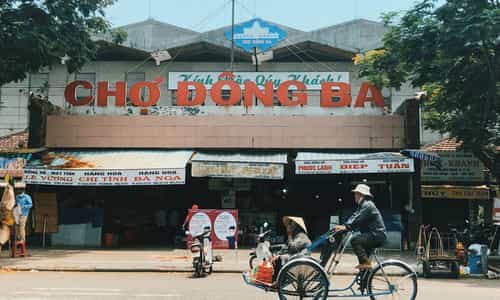 Ghé chợ Đông Ba, thưởng thức tinh hoa ẩm thực và văn hóa cố đô