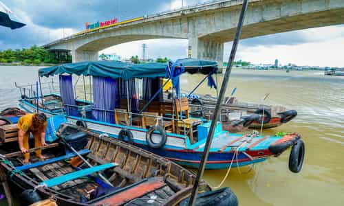 Exploring the Authentic Charm of Cai Rang Floating Market