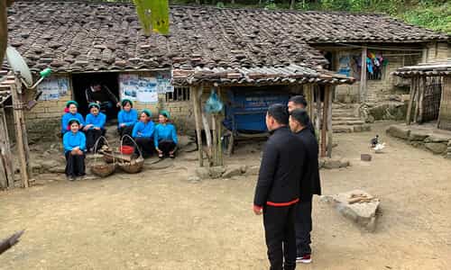 Hành Trình Đến Bản Làng Sán Chỉ Đại Dực