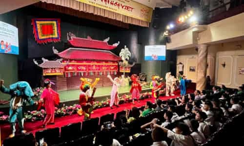 Nhà Hát Múa Rối Nước Bông Sen: Nơi Gửi Gắm Tâm Hồn Việt