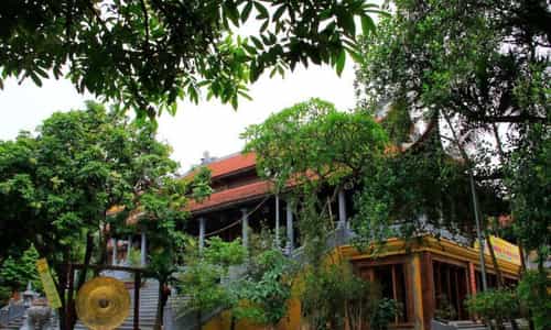 Dạo Bước Về Chùa Bồ Đề Giữa Lòng Hà Nội