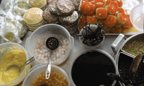 Chè Ngọt, Xôi Dẻo – Khám Phá Đặc Sản Xôi Chè Bà Thìn