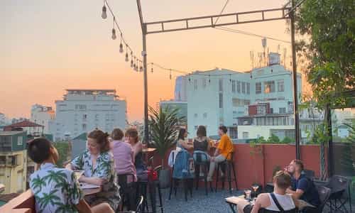 Laguna Rooftop Hanoi: Bí Quyết Tận Hưởng Hoàng Hôn Tuyệt Đẹp Tại Tây Hồ